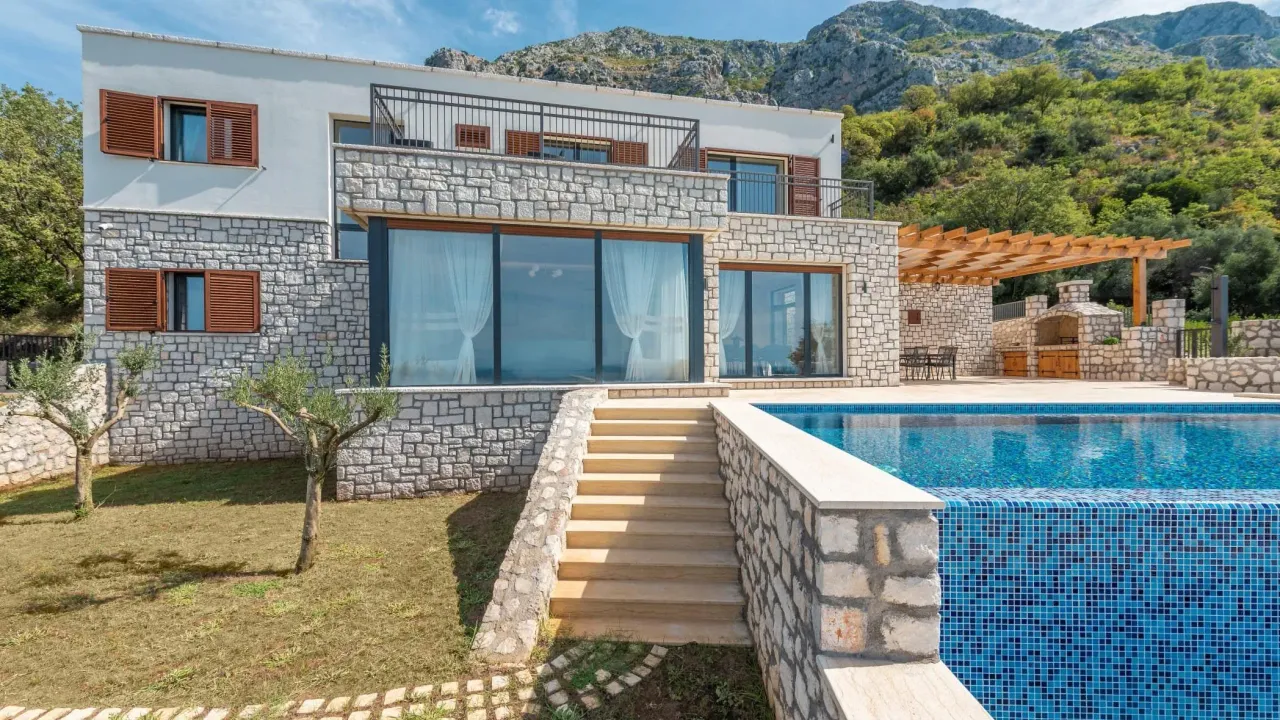 Sale, house, 256m², Reževići, Budva