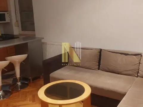 Stan in Bulevar Oslobodjenja