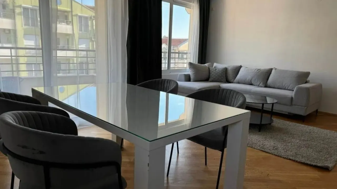 Izdavanje, jednosoban stan, 60m², Rozino, Budva