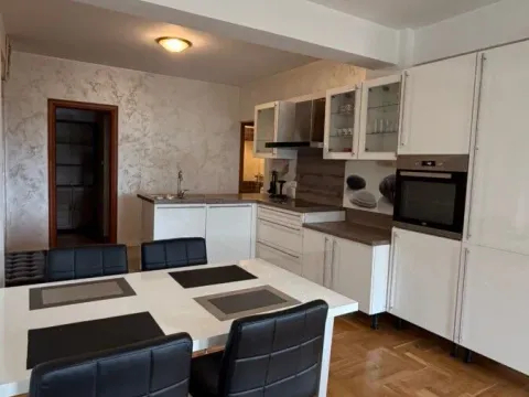 Rent, two bedroom apartment, 85m², Preko Morače, Podgorica - image 14