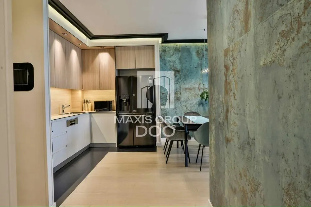 Izdavanje, četvorosoban stan, 118m², Savski Venac, Beograd