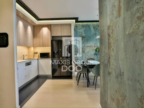 Izdavanje, četvorosoban stan, 118m², Savski Venac, Beograd - image 13