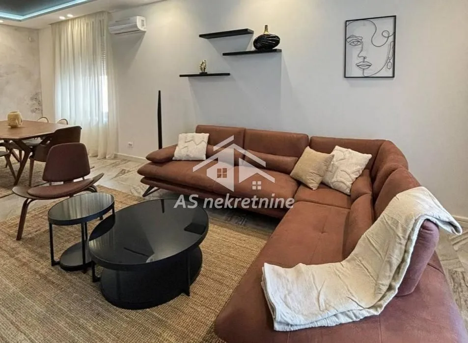 Rent, apartment, 200m², Senjak, Beograd