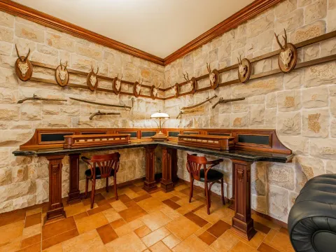 Prodaja, kuća, 1200m², Sutomore, Bar - image 33