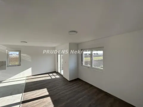 Prodaja, trosoban stan, 63m², Surčin, Beograd - image 4