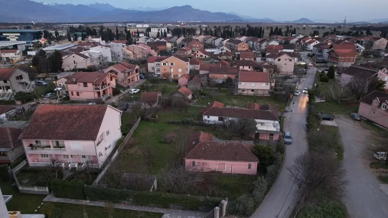 Prodaja, plac, 993m², Zabjelo, Podgorica