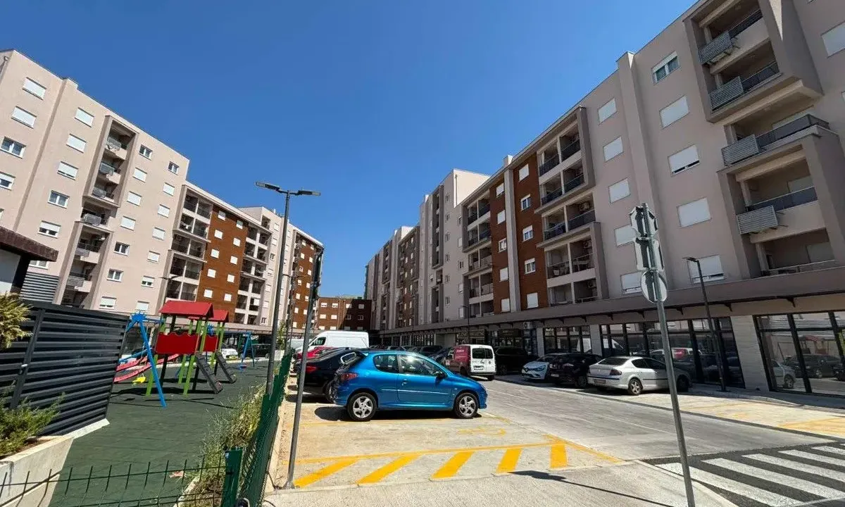 Rent, office space, 100m², Stari Aerodrom, Podgorica