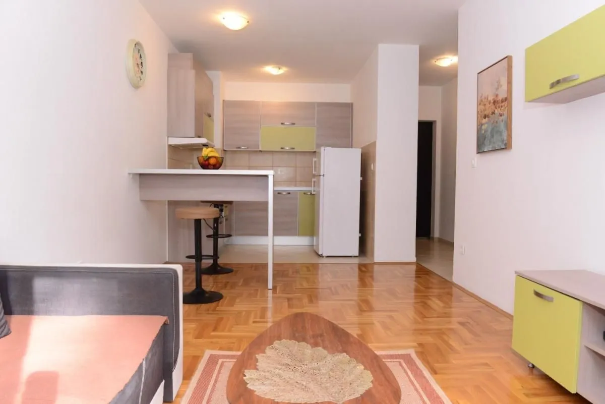 Prodaja, jednosoban stan, 43m², Budva, Crna Gora