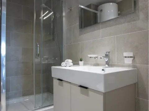 Rent, one bedroom apartment, 47m², Budva, Crna Gora - image 9