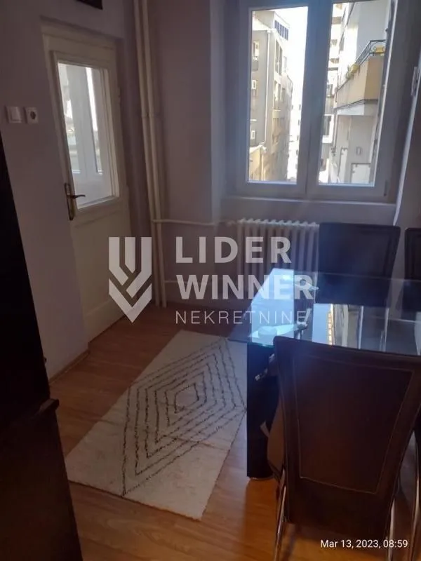 Prodaja, dvosoban stan, 60m², Stari Grad, Beograd