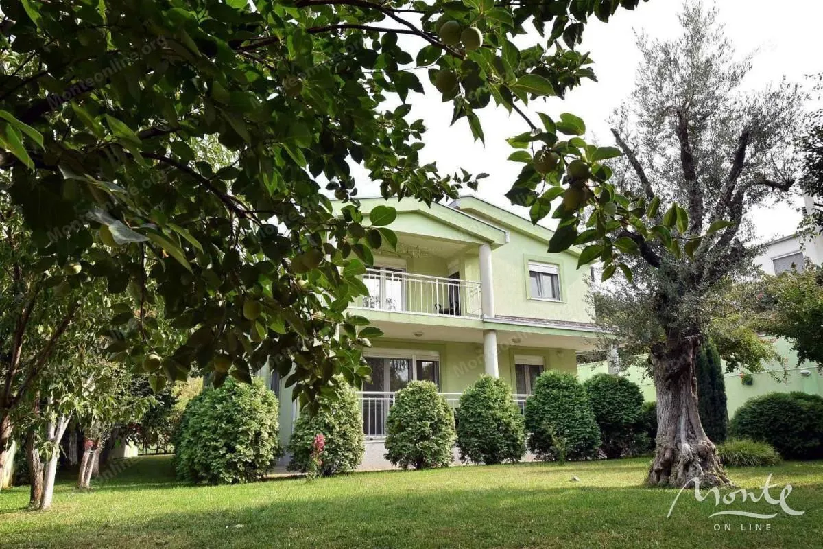 Prodaja, kuća, 175m², Podgorica, Crna Gora