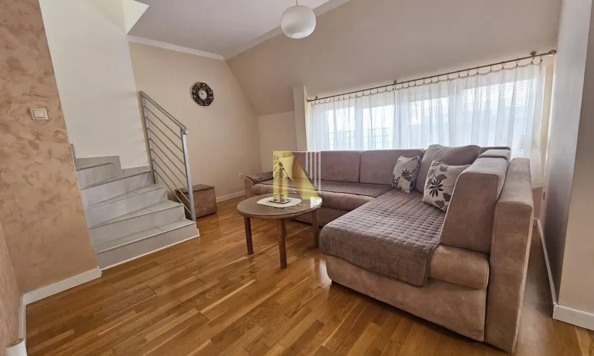 Prodaja, trosoban stan, 99m², Novo naselje, Novi Sad