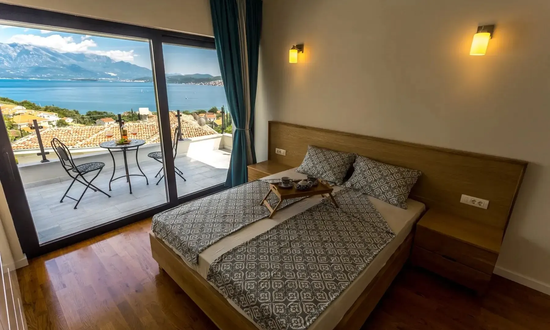Prodaja, kuća, 360m², Đenovići, Herceg Novi