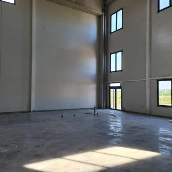 Rent, office space, 1400m², Čukarica, Beograd