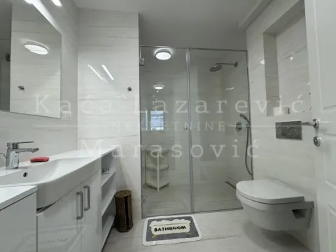 Rent, four bedroom apartment, 132m², Kalenić Pijaca, Vračar Sve Podlokacije - image 14