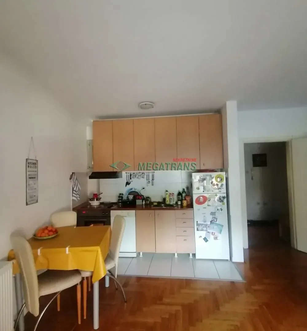 Prodaja, dvosoban stan, 65m², Centar, Novi Sad