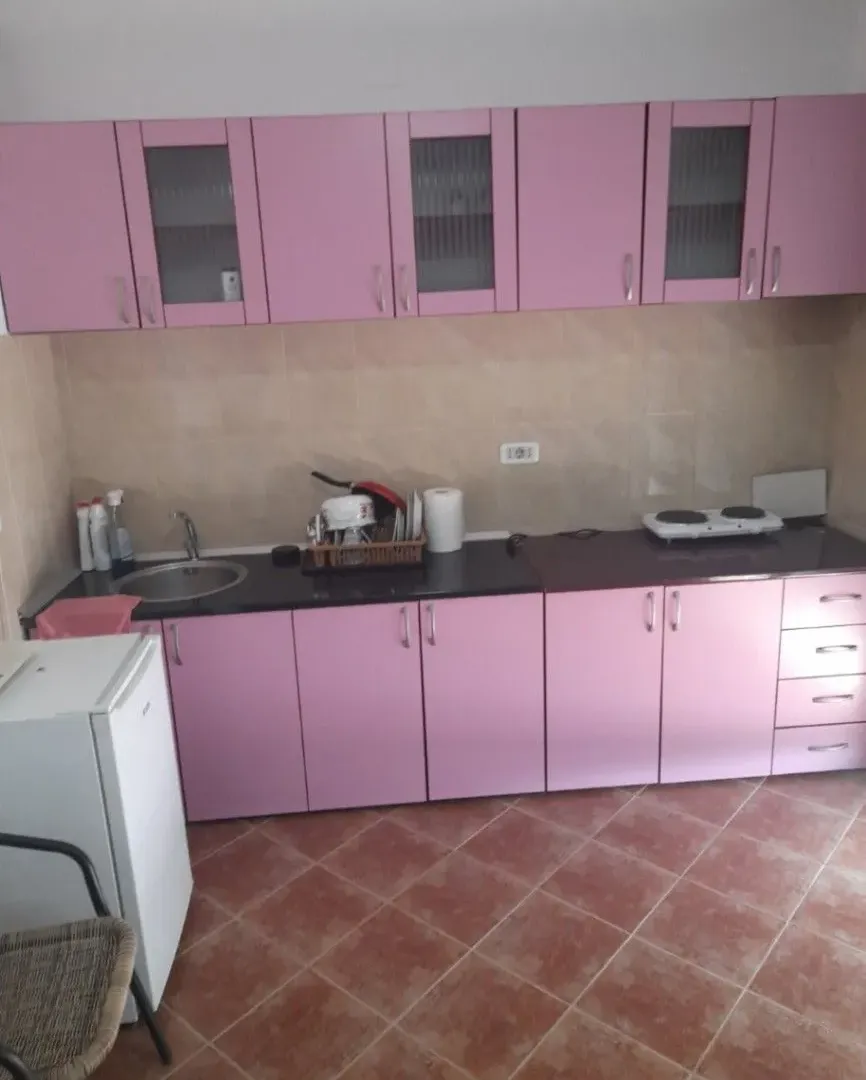 Izdavanje, jednosoban stan, 49m², Sutomore, Bar