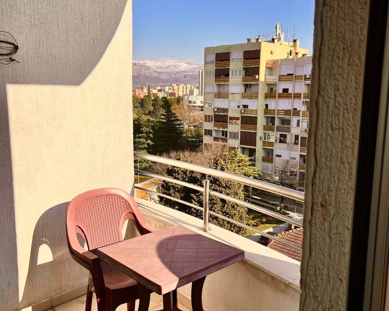 Rent, one bedroom apartment, 38m², Pobrežje, Podgorica