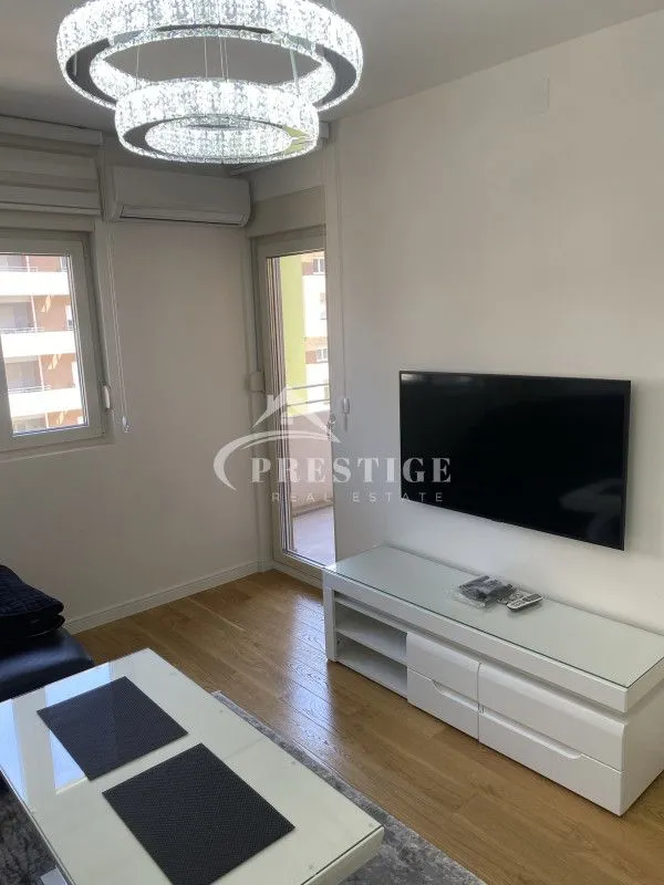 Rent, one bedroom apartment, 49m², Central Point, Podgorica