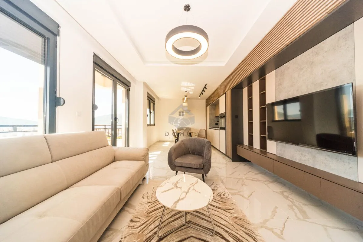 Rent, one bedroom apartment, 60m², Tivat, Crna Gora