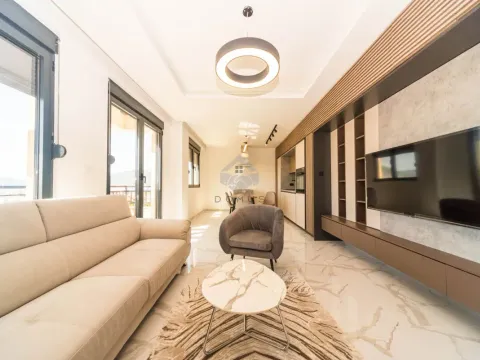 Rent, one bedroom apartment, 60m², Tivat, Crna Gora