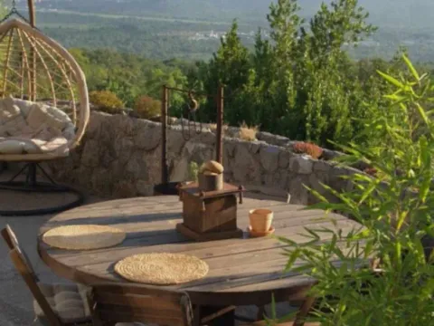 Izdavanje, kuća, 130m², Lješevići, Kotor - image 11