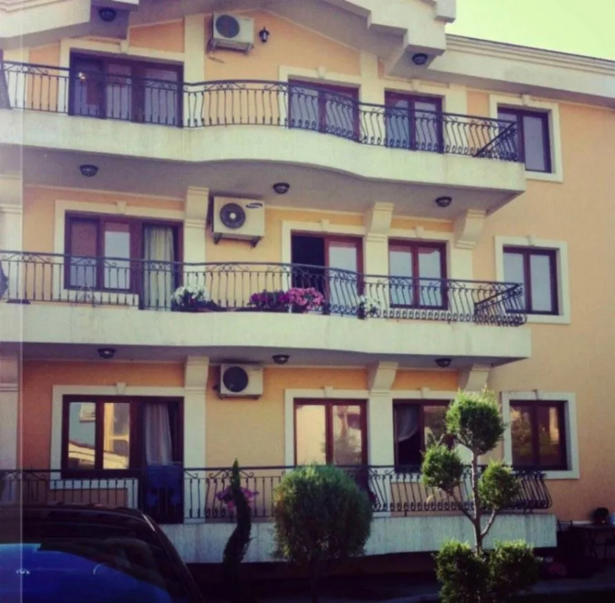 Rent, house, 156m², Stari Aerodrom, Podgorica