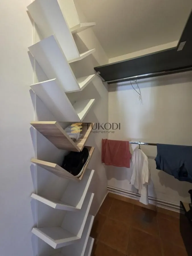 Izdavanje, kuća, 160m², Voždovac Sve Podlokacije, Beograd