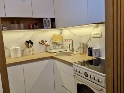 Prodaja, jednosoban stan, 39m², Centar, Tivat - image 5