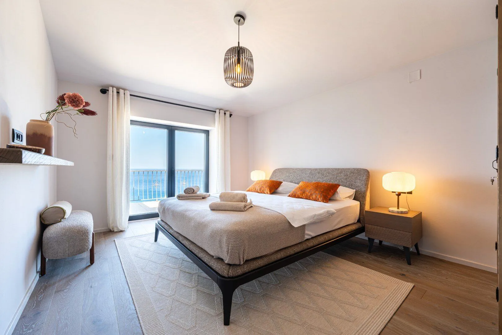 Daily-rent, house, 374m², Reževići, Budva