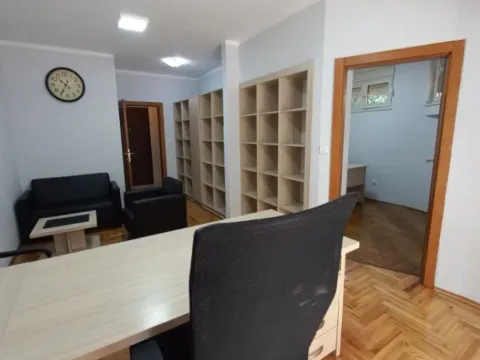 Rent, office space, 40m², Gorica C, Podgorica
