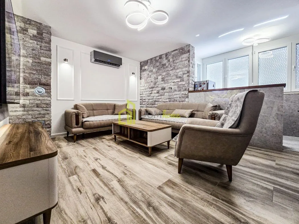 Prodaja, trosoban stan, 74m², Pobrežje, Podgorica