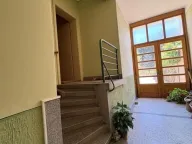 Izdavanje, kuća, 142m², Centar, Pančevo - image 14