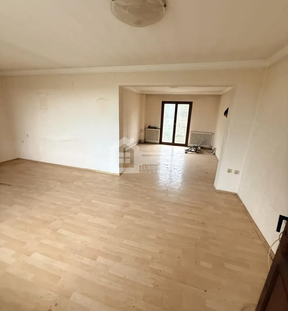 Prodaja, kuća, 220m², Čukarica, Beograd