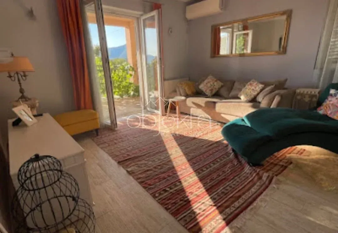 Rent, apartment, 97m², Kotor, Crna Gora