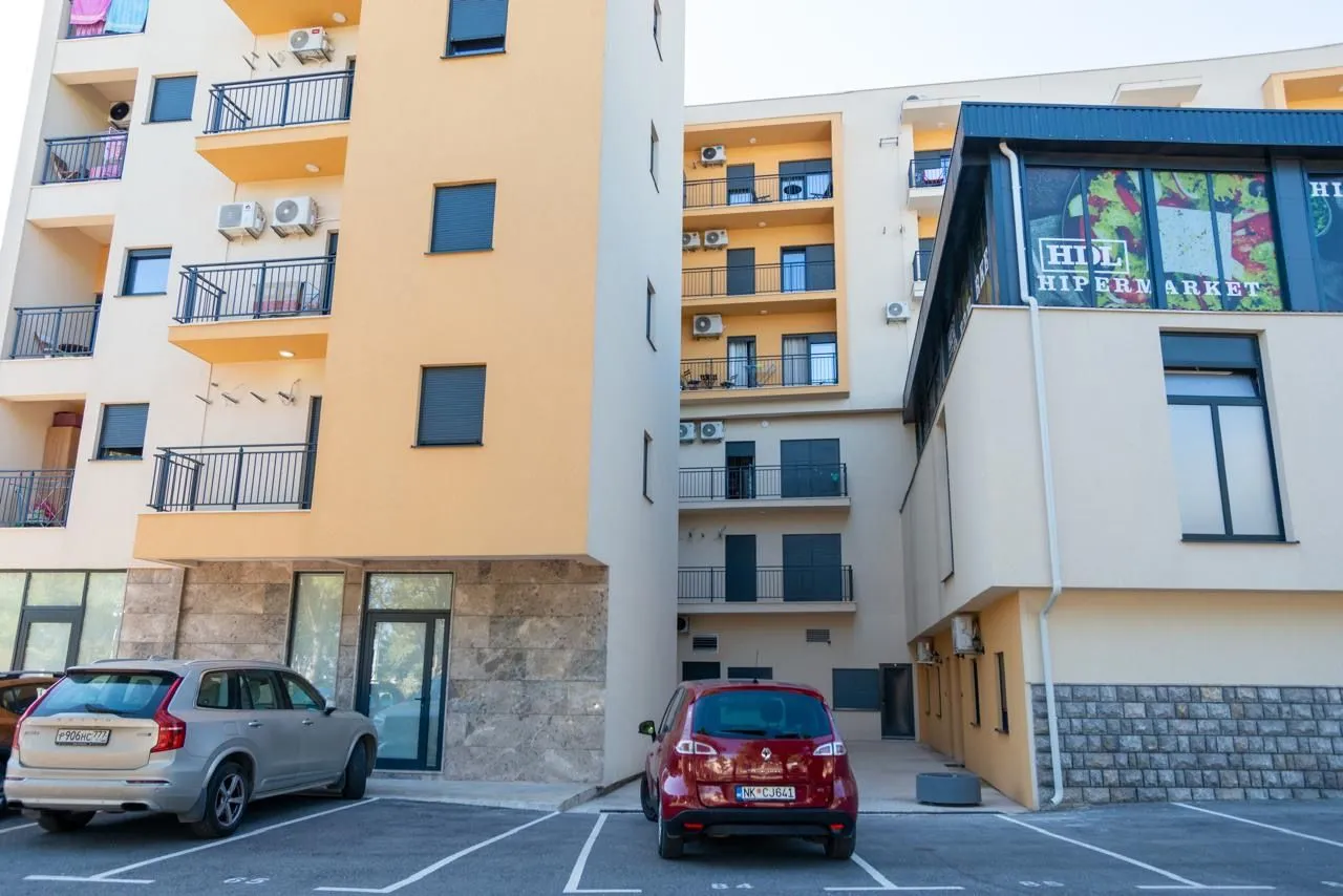 Izdavanje, jednosoban stan, 56m², Bijela, Herceg Novi