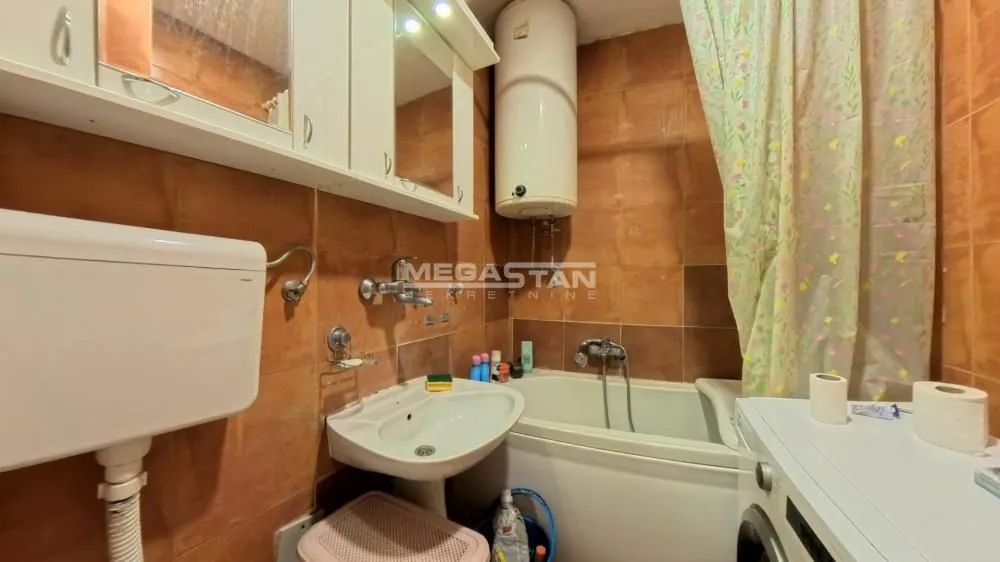 Sale, three bedroom apartment, 76m², Stari Grad, Beograd