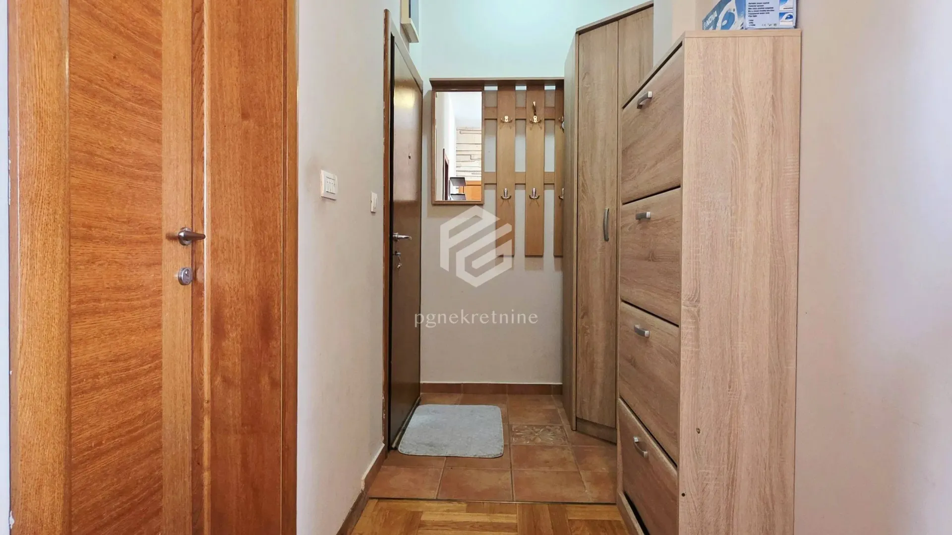 Rent, one bedroom apartment, 56m², Stari Aerodrom, Podgorica