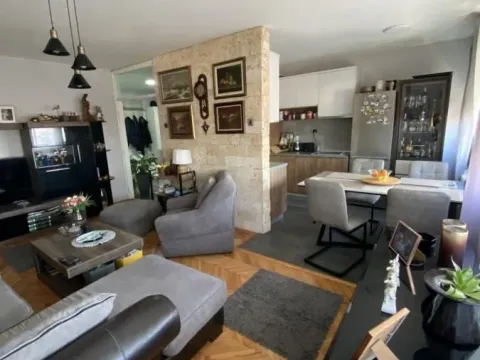 Prodaja, trosoban stan, 70m², Medijana, Niš - image 16