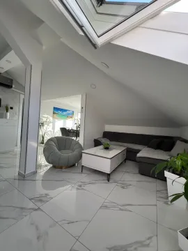 Rent, two bedroom apartment, 72m², Popovići, Bar - image 2