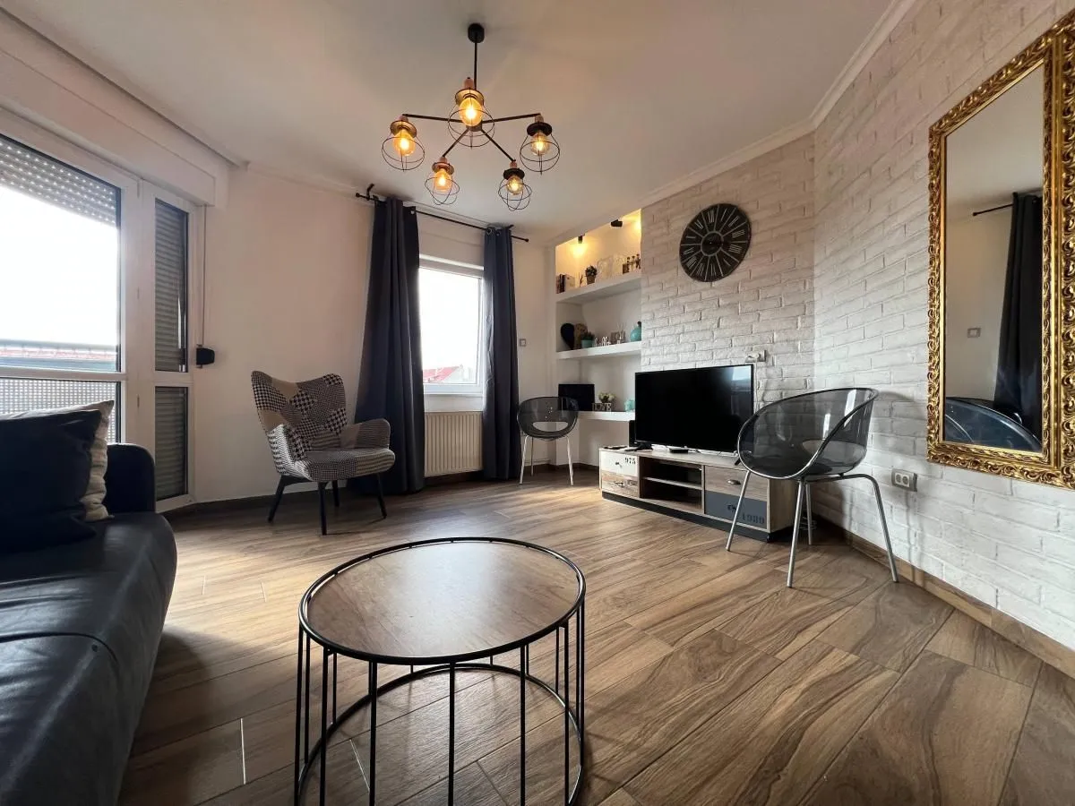 Prodaja, stan, 50m², Adamovićevo Naselje, Novi Sad Sve Podlokacije