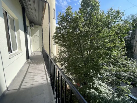 Izdavanje, četvorosoban stan, 81m², Stari Grad, Beograd - image 6