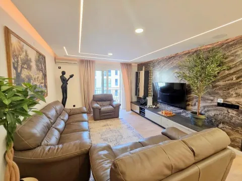 Sale, three bedroom apartment, 106m², Bečići, Budva - image 4