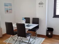 Rent, one bedroom apartment, 55m², Bulevar, Budva - image 11