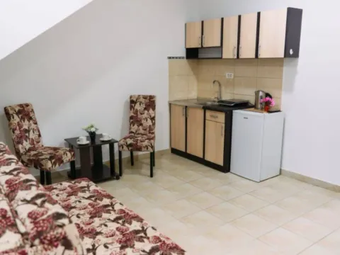 Rent, apartment, 50m², Podkošljun, Budva - image 5