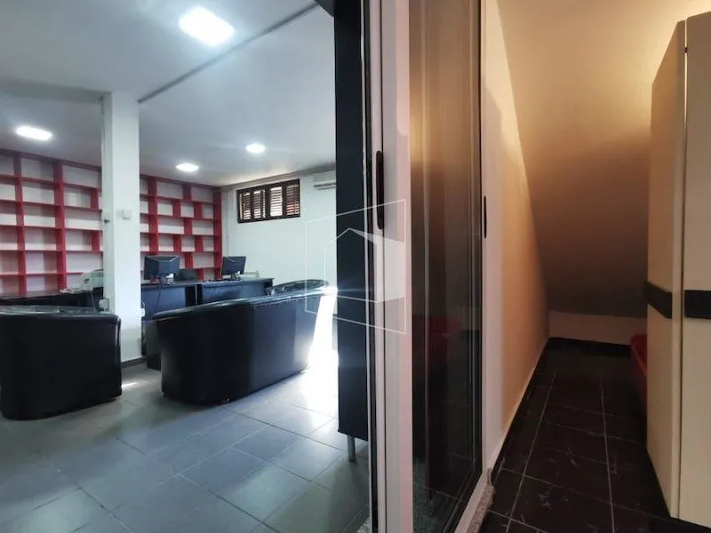 Rent, office space, 82m², Konik, Podgorica