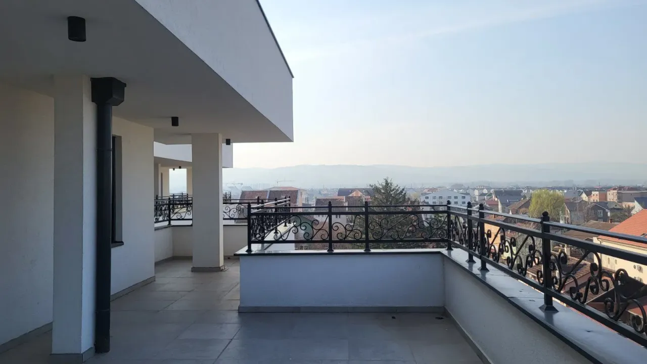 Prodaja, četvorosoban stan, 128m², Novi Sad Sve Podlokacije, Novi Sad