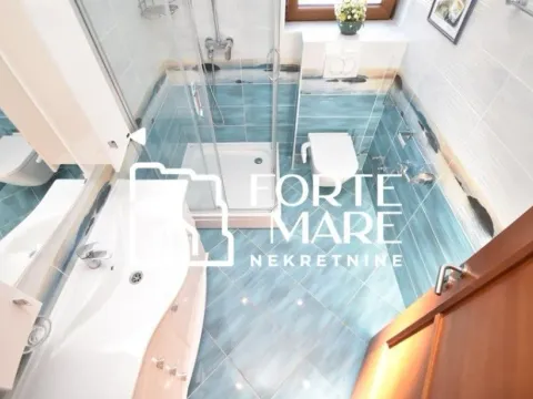 Sale, two bedroom apartment, 88m², Zelenika, Herceg Novi - image 8