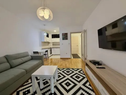 Sale, one bedroom apartment, 43m², Stari Aerodrom, Podgorica - image 11