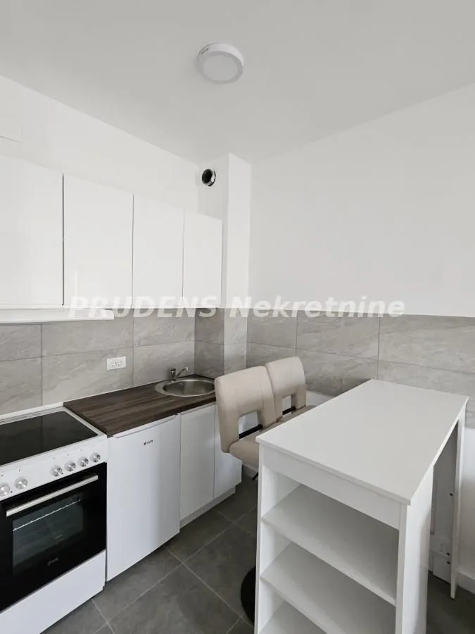 Rent, one bedroom apartment, 35m², Ledine, Beograd